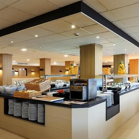 中央公园水上古塔特黄金度假村酒店 4*